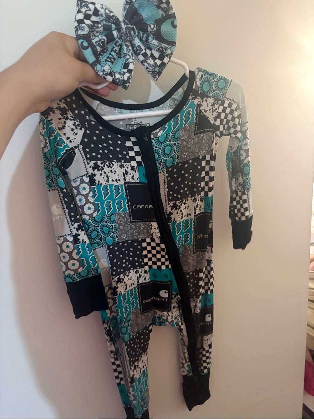 Carhartt turquiose jewel bamboo zippy with bow 6-12 months